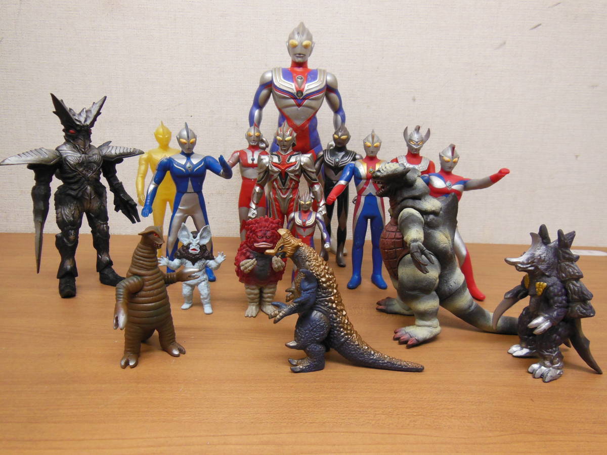 ウルトラマンシリーズ 怪獣 フィギュアセット 17体（S40News