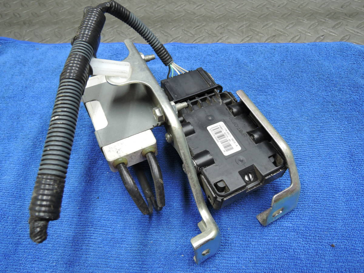 DBA-NSP130 ヴィッツ F フューエルポンプ コンピューター 【動作車両