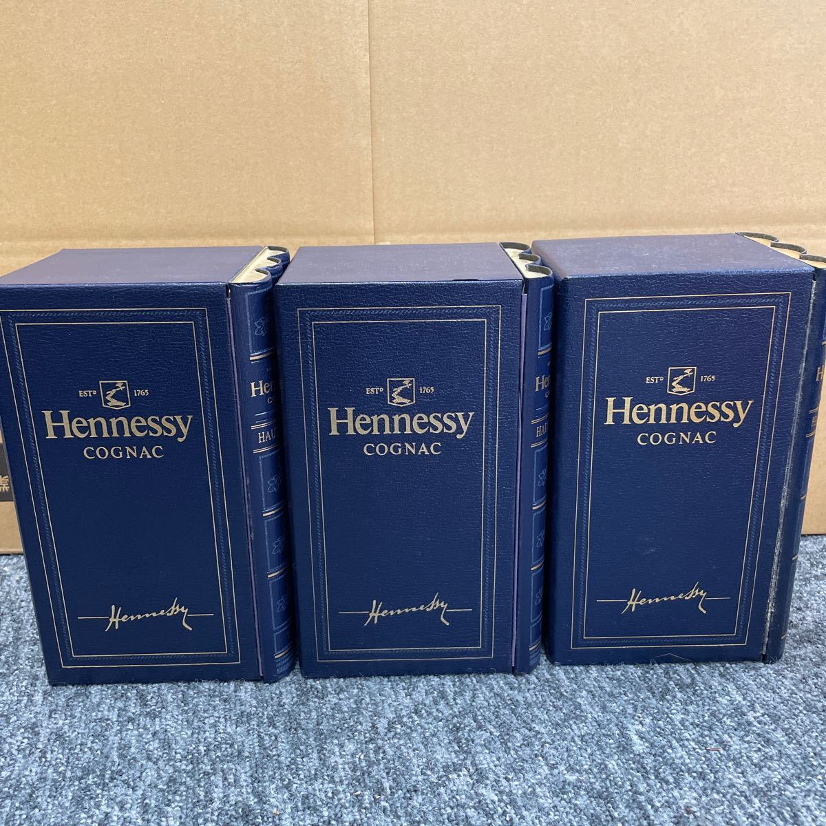ヘネシー Hennessy ブック型 青箱 700ml ブランデー コニャック 【公式