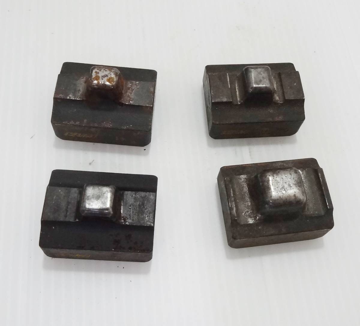P0161t 泉精器 イズミ 手動油圧式工具 圧着工具 9H-150 ダイス付属 圧着圧縮工具EP-16型コネクタ用手動油圧式工具 マクセルイズミ 圧着圧縮工具 – 9H-150草加店 電設