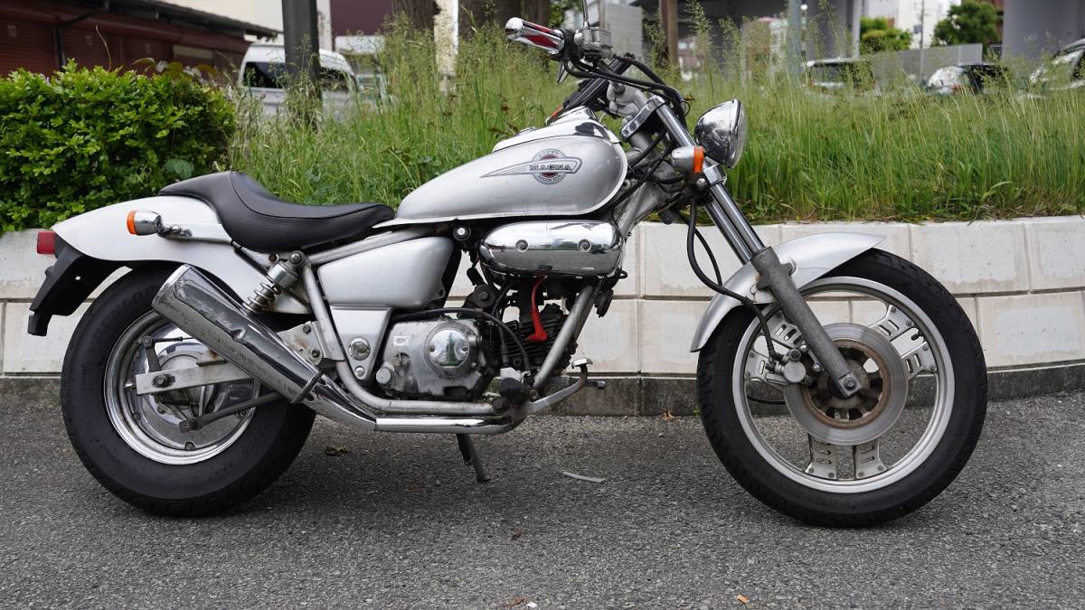 自賠責と書類付き バッテリータイヤ新品 ホンダ マグナ50 AC13 サイド 自賠責と書類付き バッテリータイヤ新品 ホンダ マグナ50 AC13 サイド