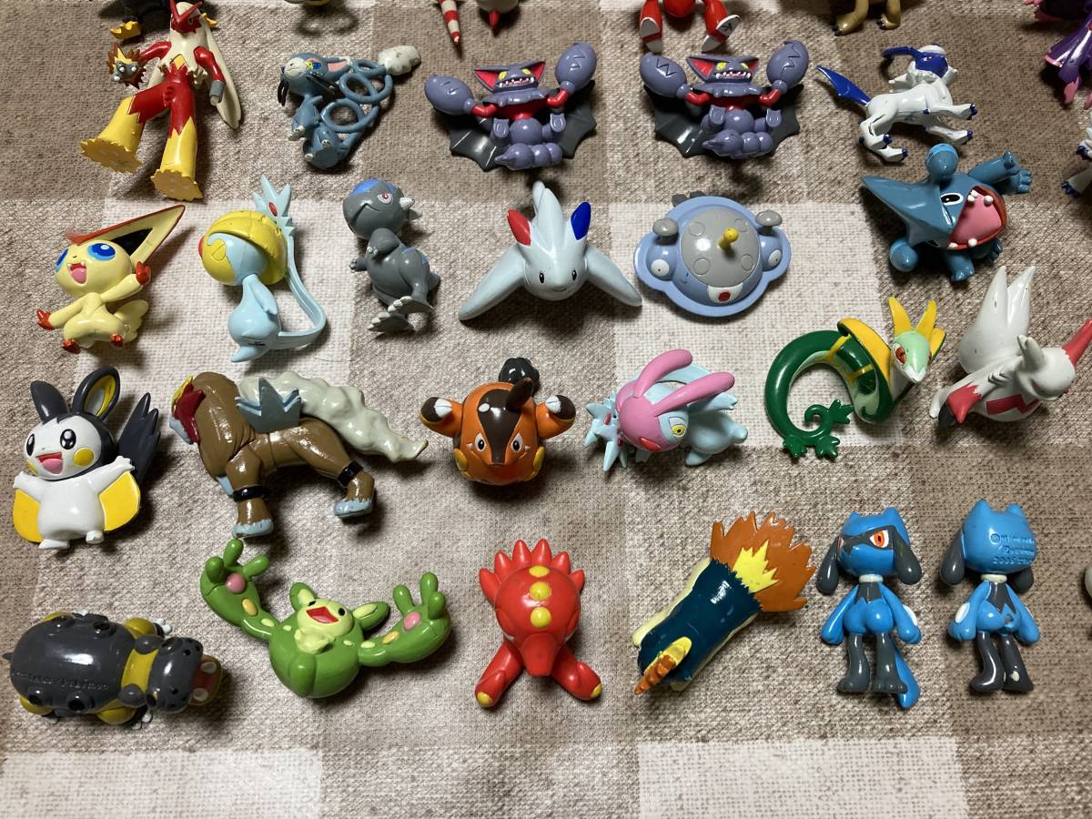 ポケモン モンコレ 32個＋α 合計86個 フカマル テッカニン 