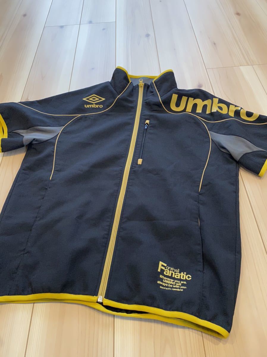 状態良好 Umbro アンブロ ジャージ セットアップ 上下セット メンズ サイズm サイズo サッカー フットサル ロゴ ビッグロゴ アンブロ 売買されたオークション情報 Yahooの商品情報をアーカイブ公開 オークファン Aucfan Com