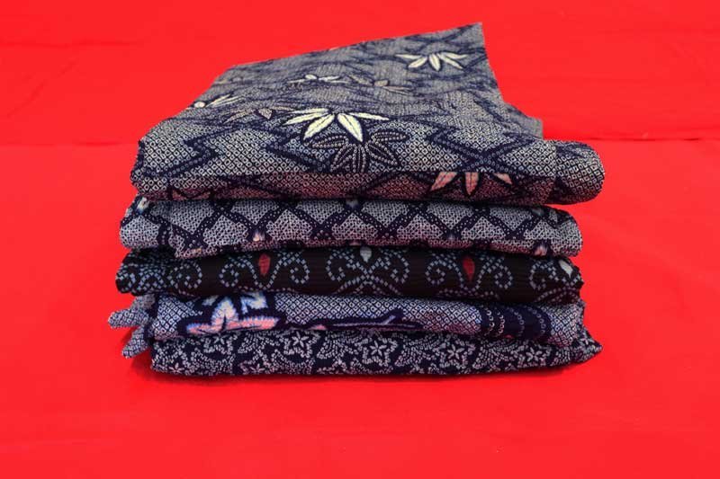 京夢桜 呉服宝箱 お洒落女性用絞り浴衣５枚まとめ売り 藍染紺地花火祭散歩旅行着付け Rwk195 その他 売買されたオークション情報 Yahooの商品情報をアーカイブ公開 オークファン Aucfan Com