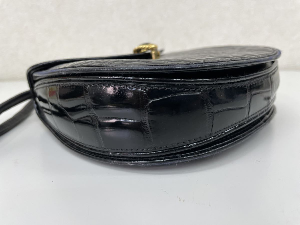 ルーシーサンクレール セミショルダーバッグ ブラック 美品 クロコダイル 本革 中古 LUCIE SAINT CLAIR クロコ 黒 肩掛け フラップ クロコレザー リアルレザー ワニ革 レディース 女性 定番 人気 ハンドバッグ LUCIE SAINT-CLAIR ルーシーサンクレール☆クロコダイル製 ショルダー