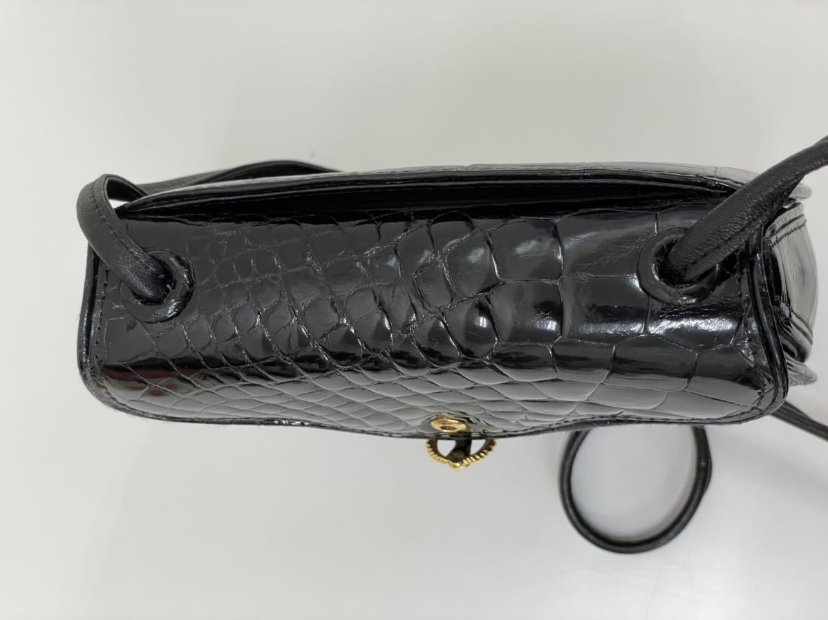 ルーシーサンクレール セミショルダーバッグ ブラック 美品 クロコダイル 本革 中古 LUCIE SAINT CLAIR クロコ 黒 肩掛け フラップ クロコレザー リアルレザー ワニ革 レディース 女性 定番 人気 ハンドバッグ LUCIE SAINT-CLAIR ルーシーサンクレール☆クロコダイル製 ショルダー