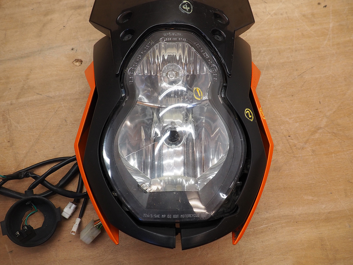 ☆【ジャンク品】KTM 990 SUPER DUKE 適合年式不明 ヘッドライト (220117DF0007)