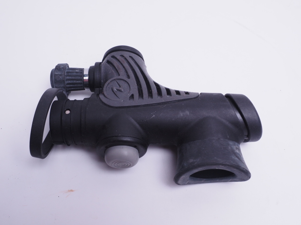 未使用 AQUALUNG アクアラング BC用インフレーター BCジャケット  