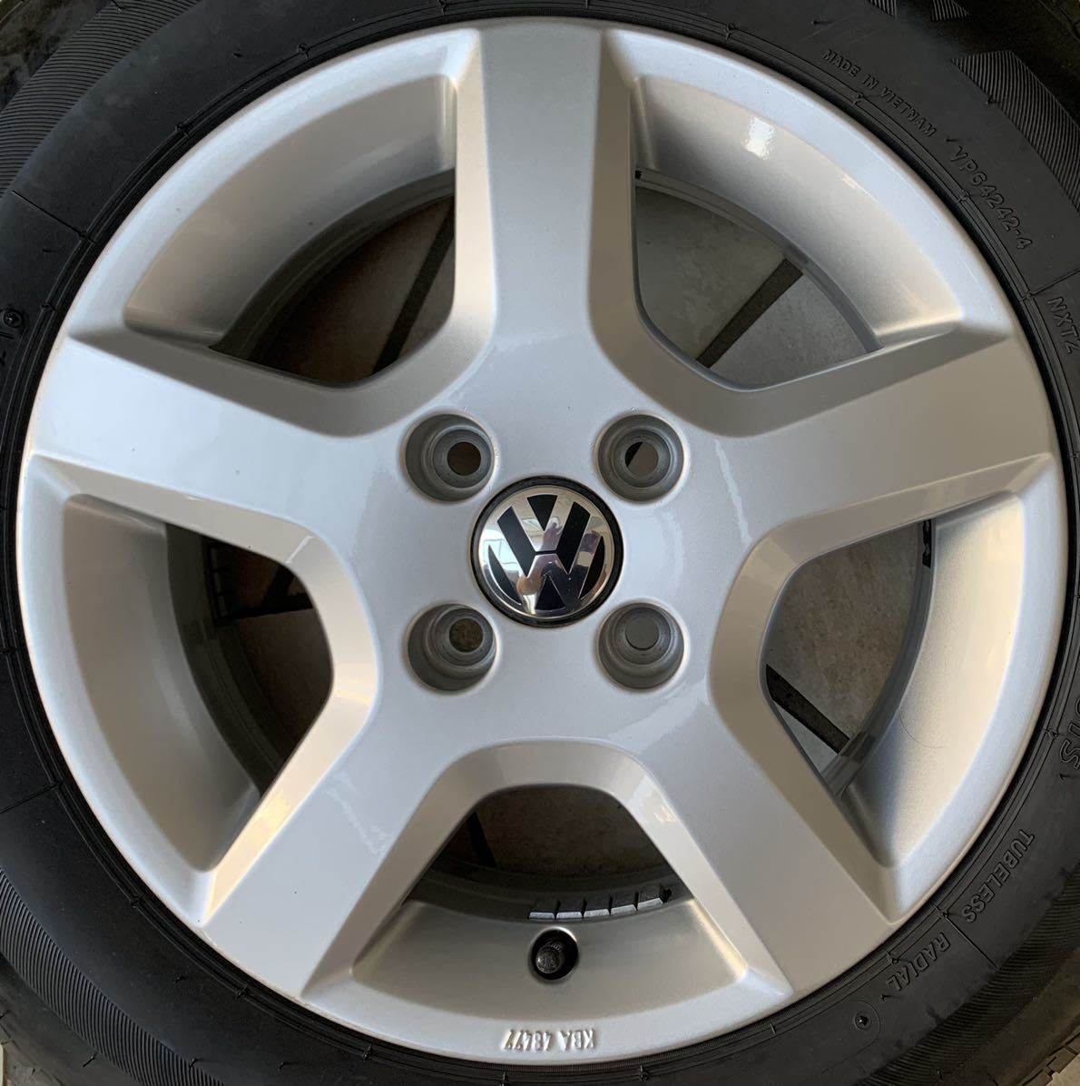 美品&2021年製造タイヤ】165/70R14インチ VW フォルクスワーゲン 純正 