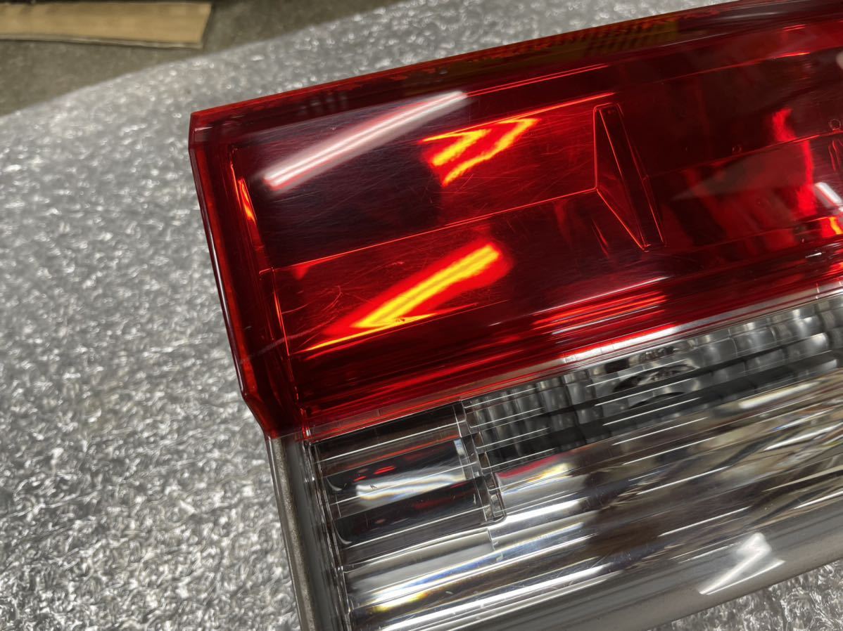 三菱デリカD5 CV5W 純正 テールランプ テールライト ガーニッシュ 左右