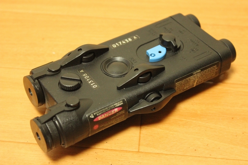 ◇VFC? PEQ2 エイミングデバイス イルミネーター タイプ バッテリー 