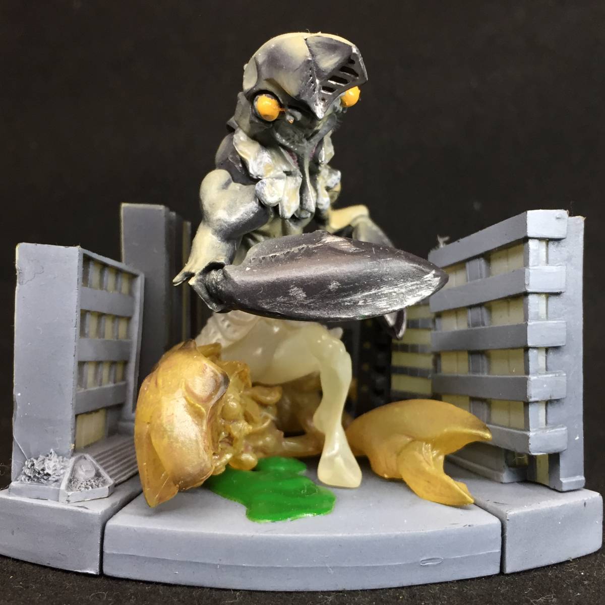 ウルトラ怪獣ソフビ　HGウルトラマンシリーズ　バルタン星人　リペイント完成品 改造 リペイント 完成品 バルタン星人 復活の宇宙忍者 脱皮 ガシャポン