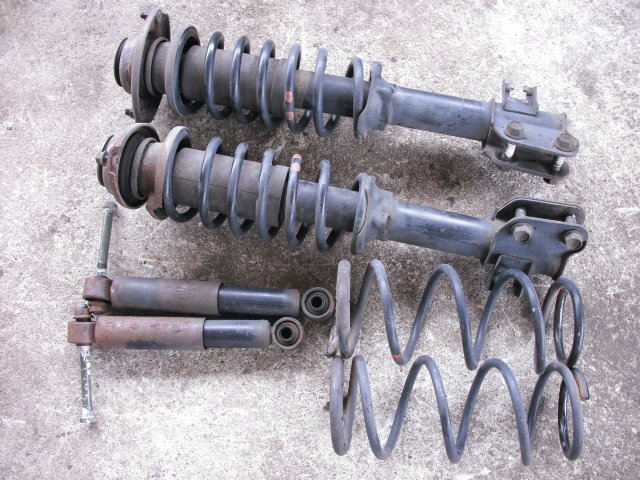 『B89』HN22S，K6A，Kei ワークス Works，左右 サスショック，バネ スプリング，622