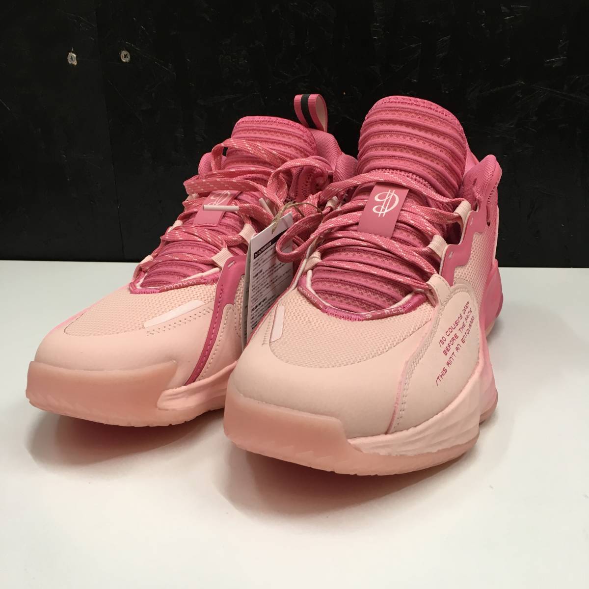 100%新品，大得価 古２３６８ adidas アディダス スニーカー GV9877 DAME 7 EXTPLY デイム US7.5 25.5㎝ 箱 タグあり(25.5cm)｜売買されたオークション情報、yahooの商品情報をアーカイブ公開 - オークファン 25.5cm