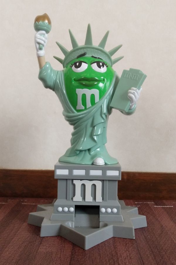 Liberty of Statue M M's World M&M'S Ms MM and | Dispenser