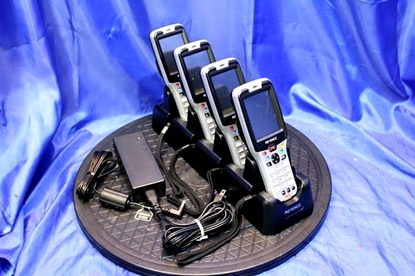 KEYENCE/キーエンス ハンディターミナル ★BT-W80*4台+4連充電ユニット BT-WUC84★ 38908Y