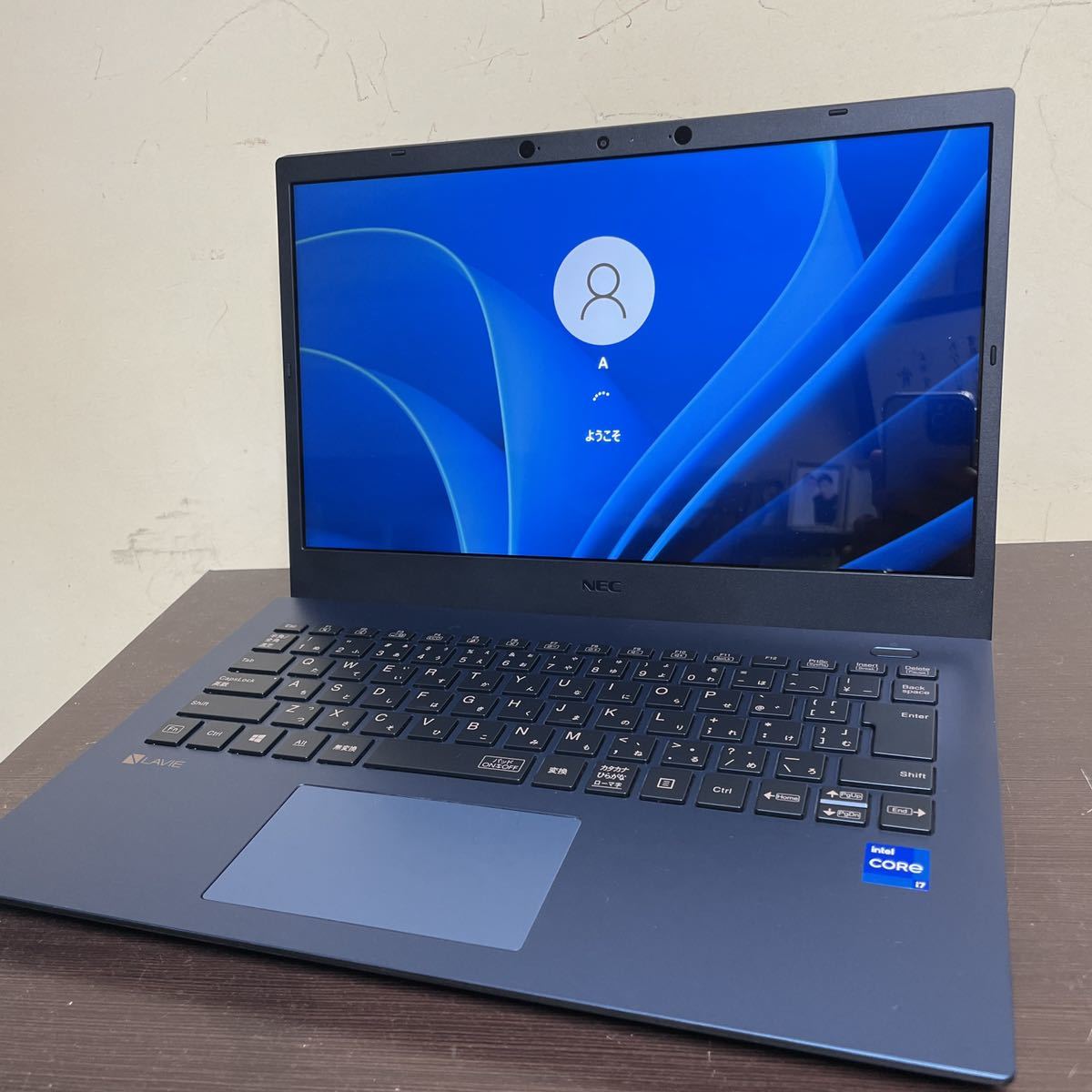 ☆2021年☆外観キレイ☆NEC LAVIE☆Core i7 1165G7 11世代☆メモリ4GB 