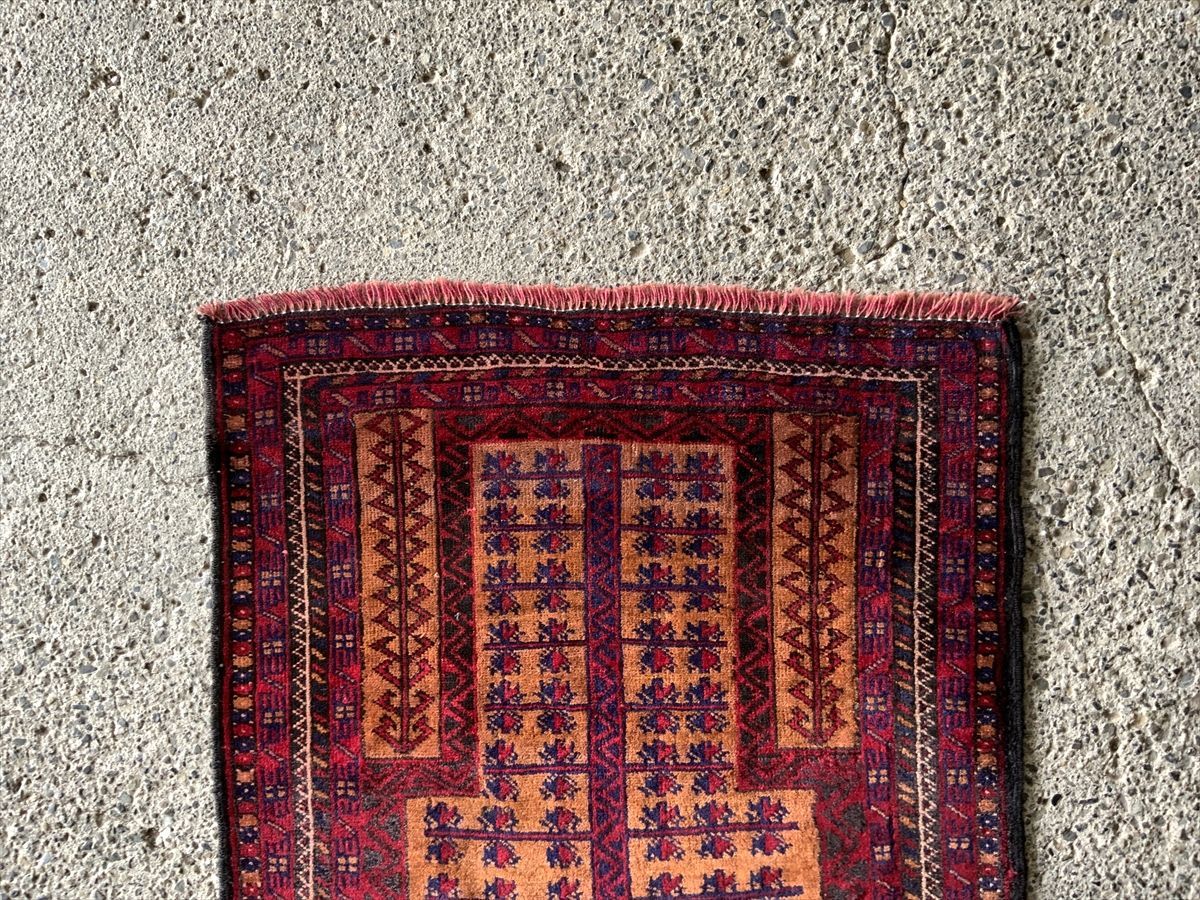 ペルシャ絨毯 マシュハドSATHI RUGS 手織り絨毯専門店