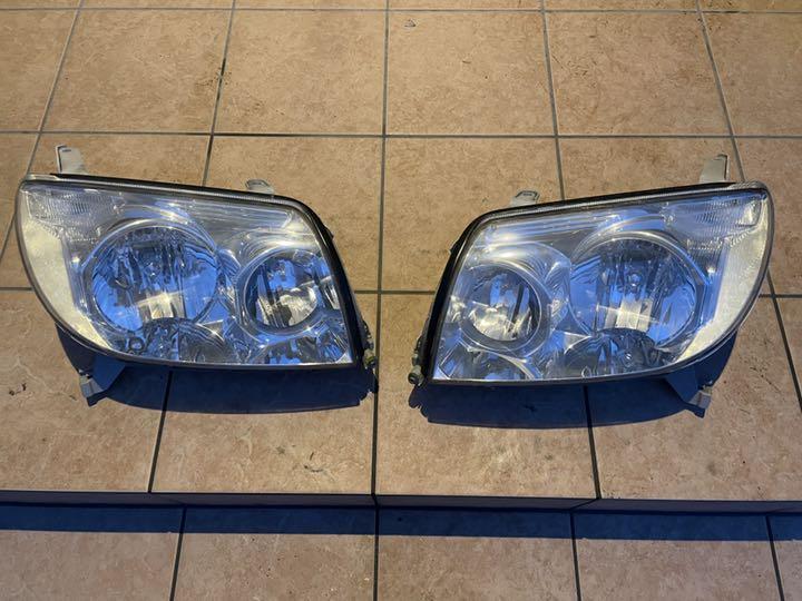 ハイラックスサーフ 純正ヘッドライト 215前期 ハイラックスサーフ