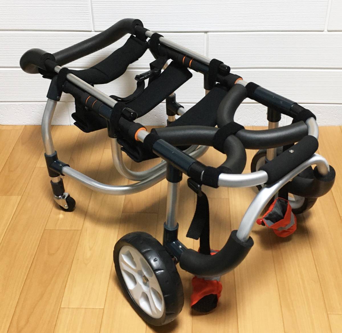 免税 □犬の車椅子 中型犬用4輪 9～18kg位 背高～45cm位 顎乗せ付き 