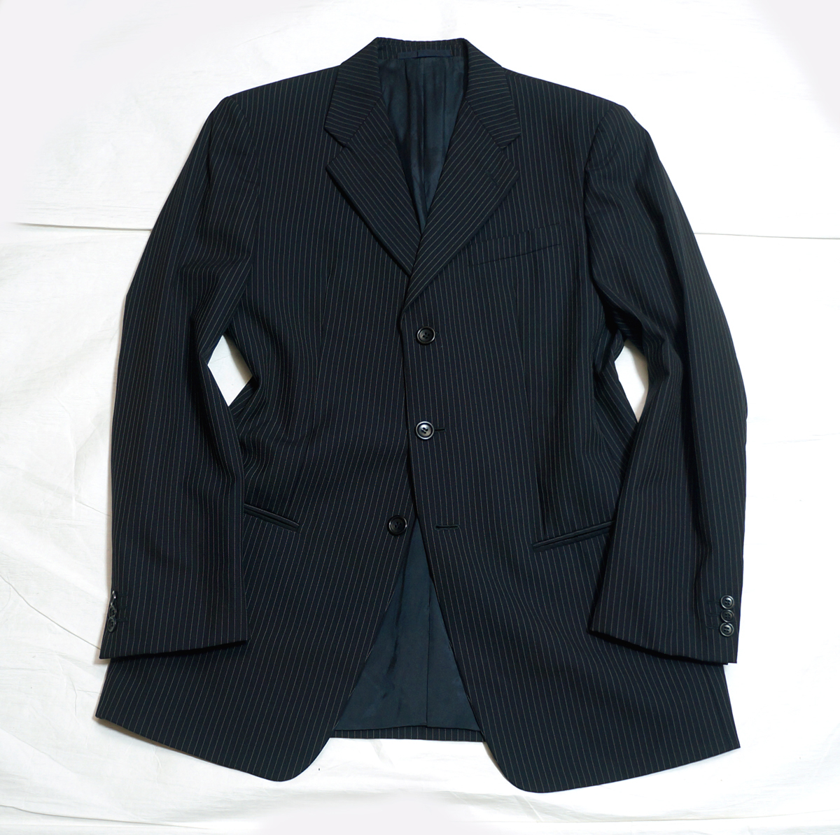 ARMANIアルマーニ最高級シングルスーツ48【美品】春夏 黒紺系 正規COLLEZIONI ARMANIアルマーニ最高級シングルスーツ48美品 高級シルク 美品 ARMANIアルマーニ最高級シングルスーツ48シルク美品グレイ系 エンポリオアルマーニ最高級シングルスーツ46スリム美品JUDE ジョルジオアルマーニ黒ラベル超高級シングルスーツ52大きめ美