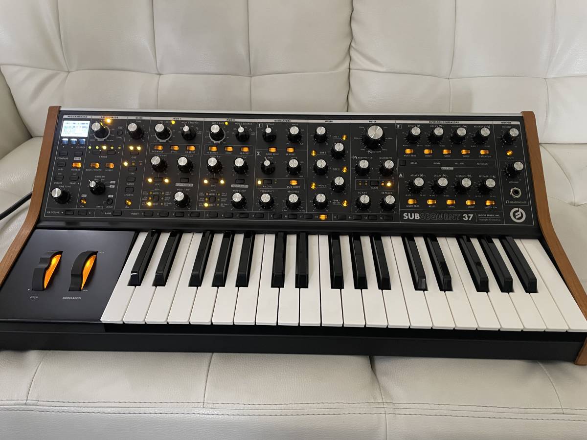 moog モーグ Subsequent37 パラフォニック アナログシンセサイザー 