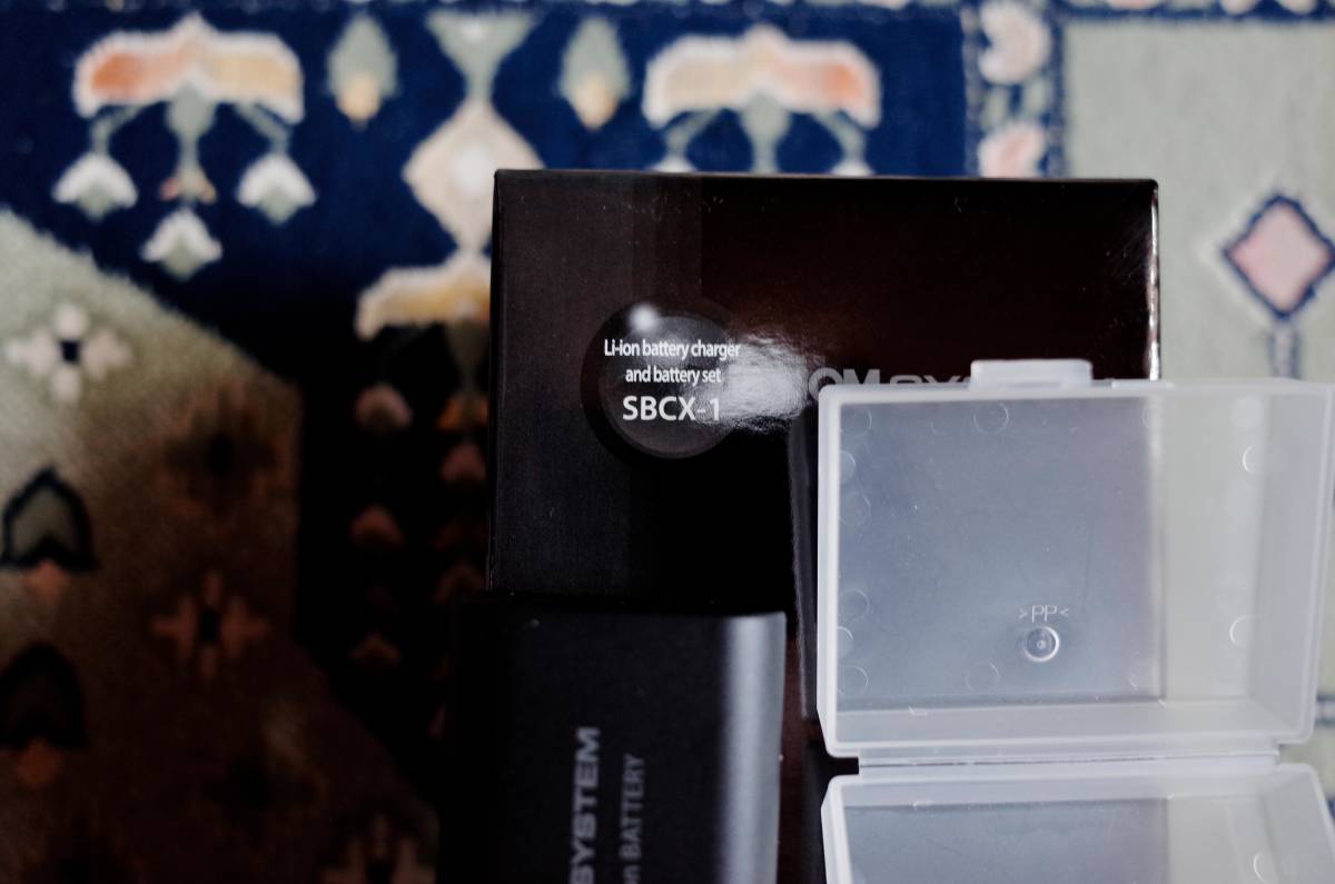 OM OM-1 リチウムイオン充電池 ☆美品！ SYSTEM⁄オリンパス SYSTEM 