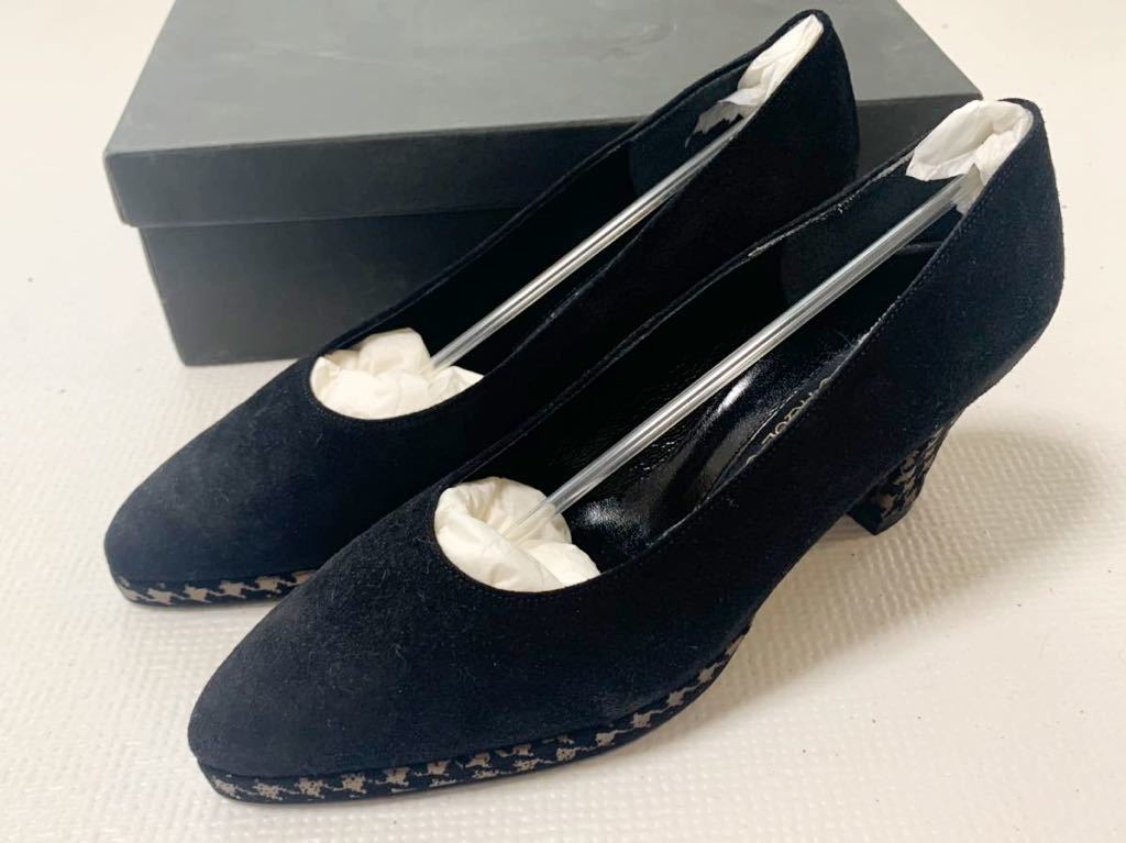 4【美品】BOUTIQUE OSAKI パンプス　２３ｃｍ　秋冬　ブティックオーサキ　スエード