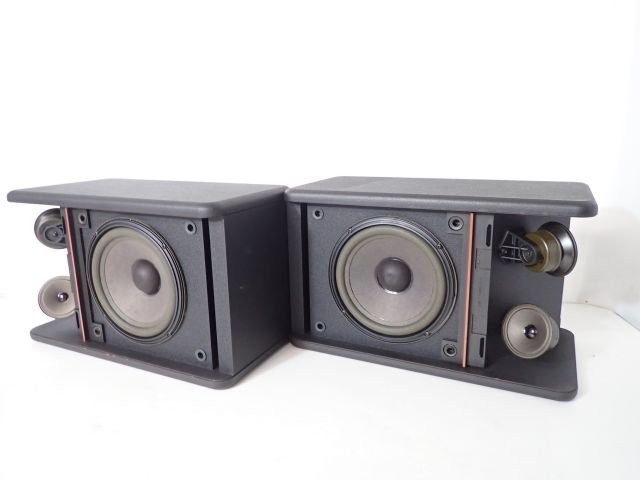 BOSE 301-AV MONlTOR 天井吊り下げ器具付き