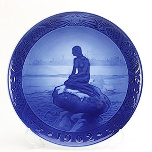 1921年 ロイヤルコペンハーゲン イヤープレート 街角の古い家々 フランス語版 北欧 デンマーク の 陶磁器 Wwww8 Www Sepidehsch Ir