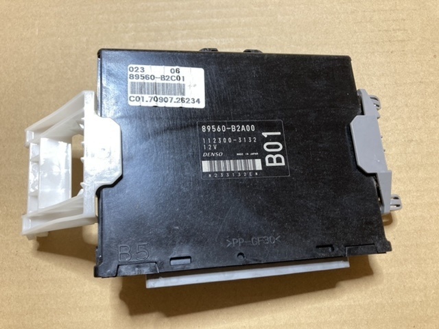 エンジン コンピューター エッセ L235S ダイハツ 純正 KF-VE 3AT 89560