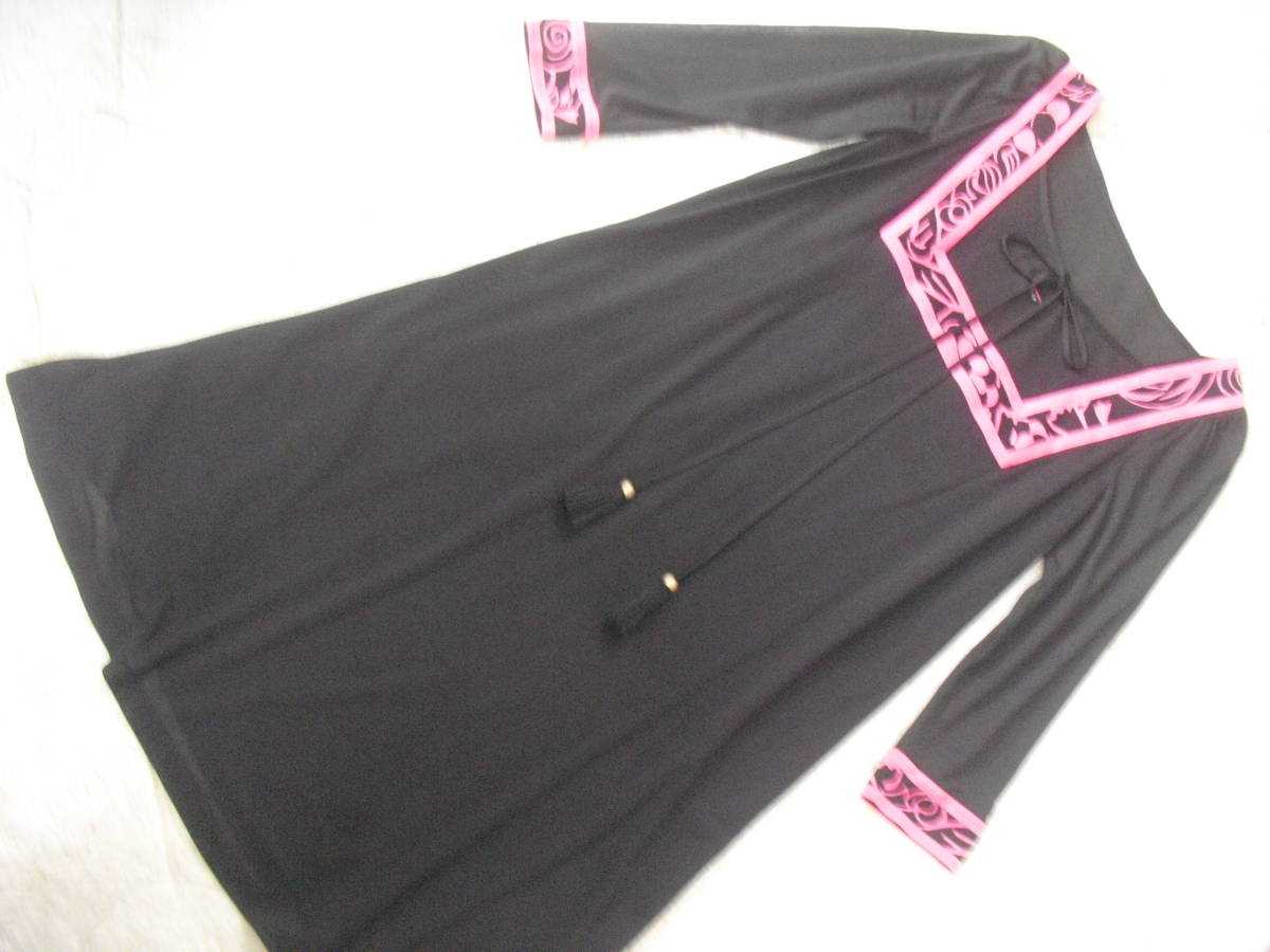 レオナールチュニックワンピース 売り切りセール♥️ロゴが沢山入った