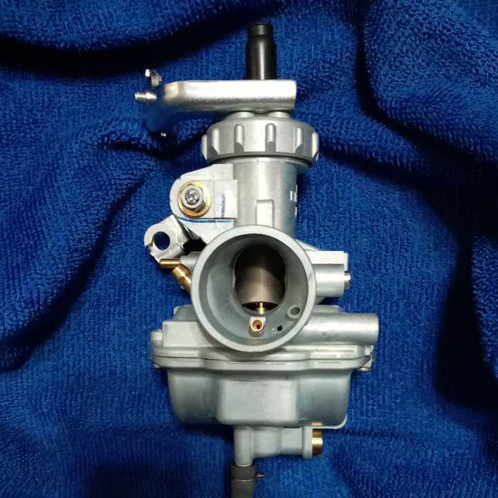正規代理店に輸入 ♪GSX-R400/GK71B 純正 ガソリンタンク/燃料タンク