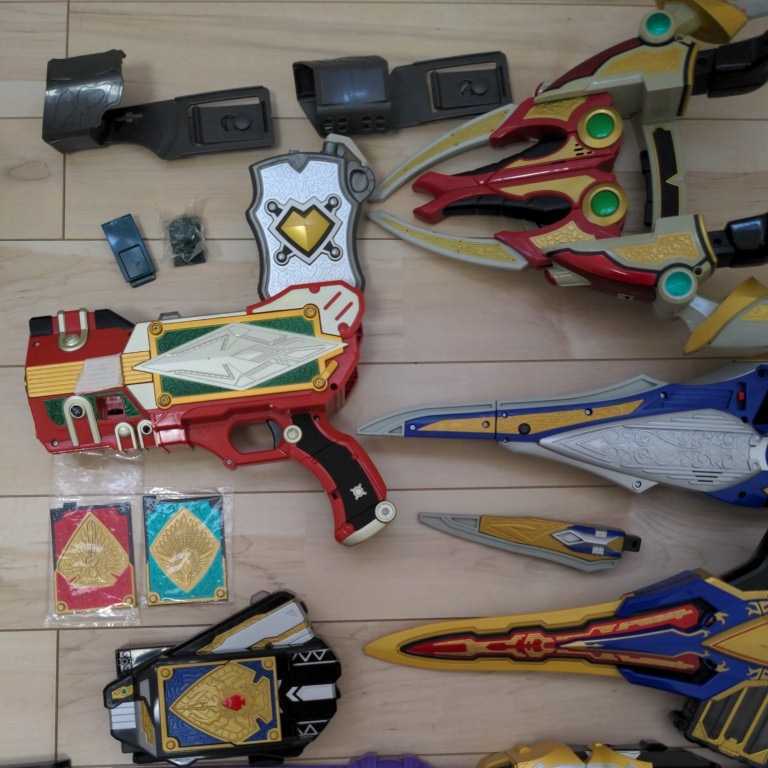 仮面ライダーブレイド　DX変身ベルト、DX武器 まとめ売り