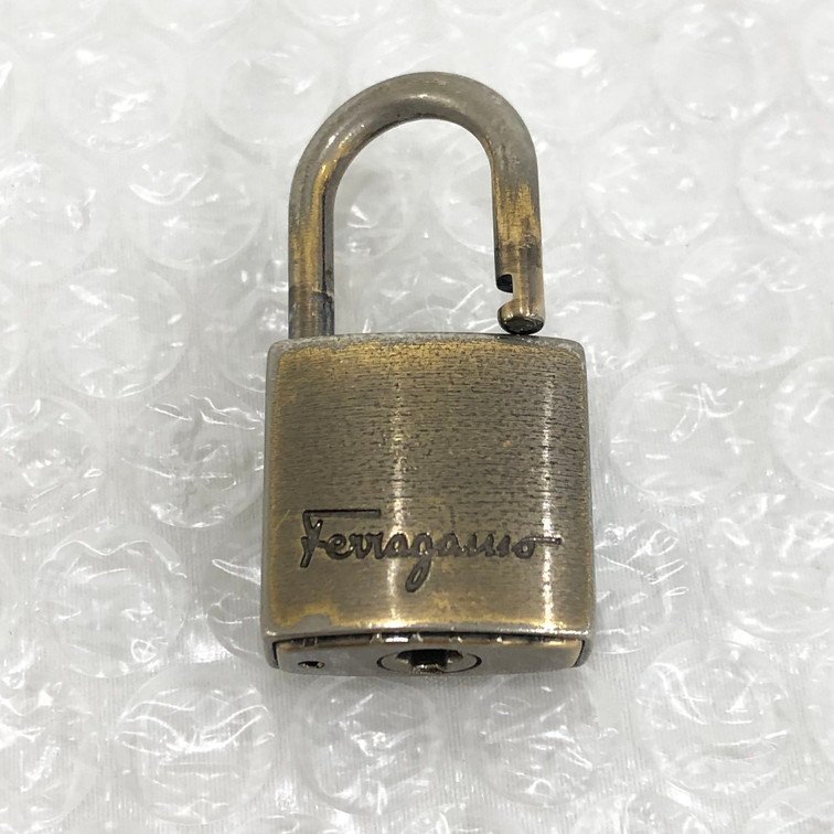 AGAV3014】Salvatore Ferragamo サルヴァトーレフェラガモ カデナ  