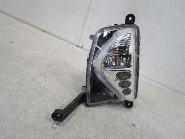 良品 トヨタ プリウス ZVW50 純正 LED 左 フォグランプ