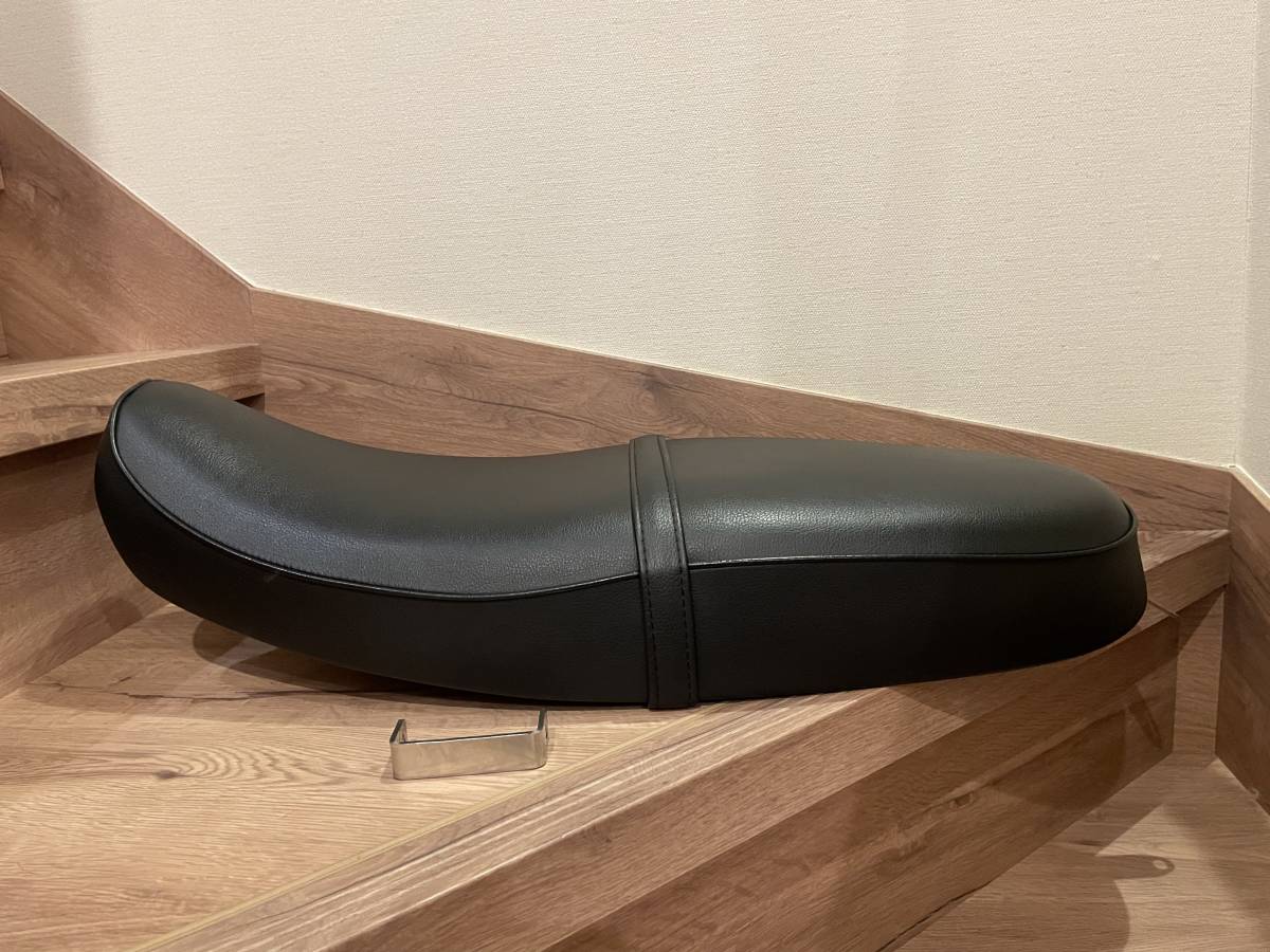 美品！K&H製 04年式以降 スポーツスター用ダブルシート S-5613AP sportster
