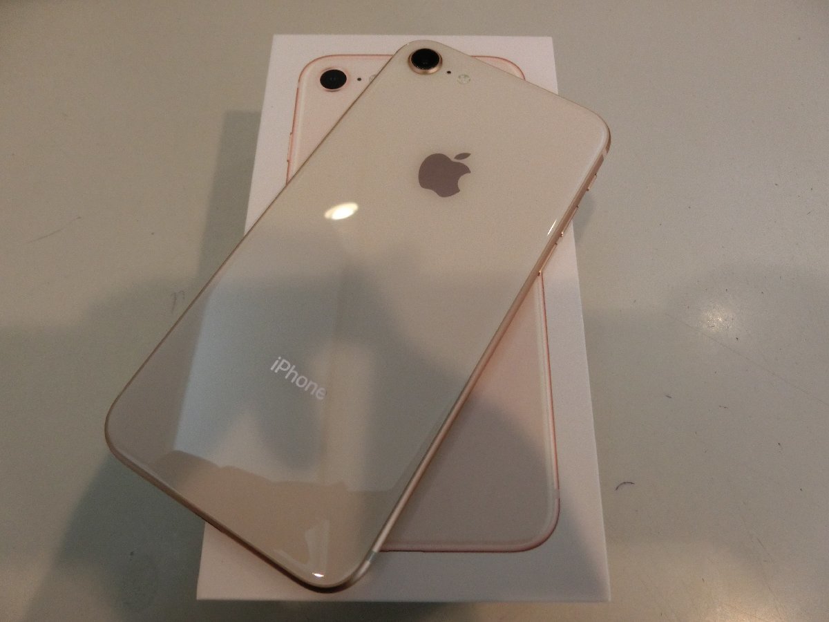 SIMフリー iPhone8 64GB ゴールド 超(iPhone)｜売買された