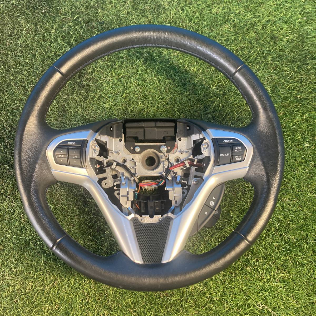 送料無料，新作 @ ホンダ CR-Z ZF1 純正 ステアリングホイール RT-5613(ステアリング、ハンドル本体)｜売買されたオークション情報、yahooの商品情報をアーカイブ公開 - オークファン ホンダ用
