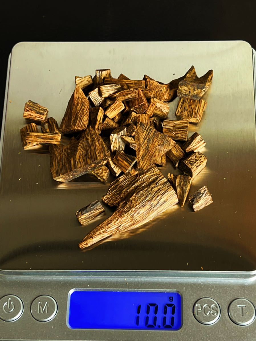 【香道家の蔵出し】極品伽羅刻8g　聞香用／香木／香道具／茶道具煎茶道具／アロマ 極品】 伽羅 香木 沈香 伽羅 極品 約10.0g 伽羅 奇南 奇楠 お香 香道