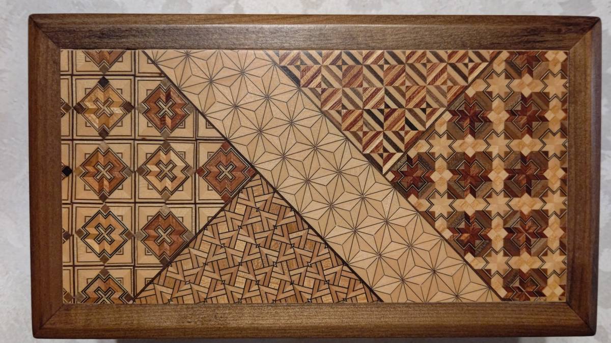 箱根寄木細工 鏡付き 箱（23.3×13.2×7㎝） ハネ鏡 箱根寄木