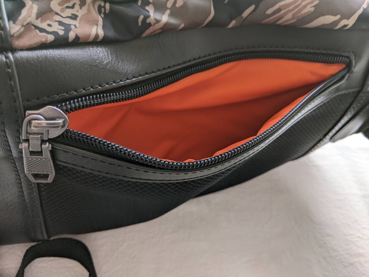 【極美品】DIESEL カモフラージュ レザー　ボディバッグ　ワンショルダー ☆ DIESEL ワンショルダーバッグ（ボディバッグ）迷彩(カモフラ)/黒
