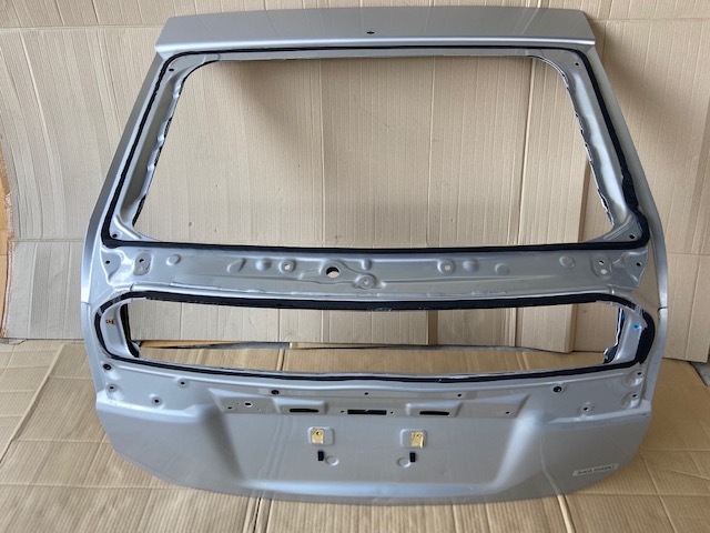 30系 プリウス ZVW30 純正ドア バックドア（リアゲート ハッチ【Y3555