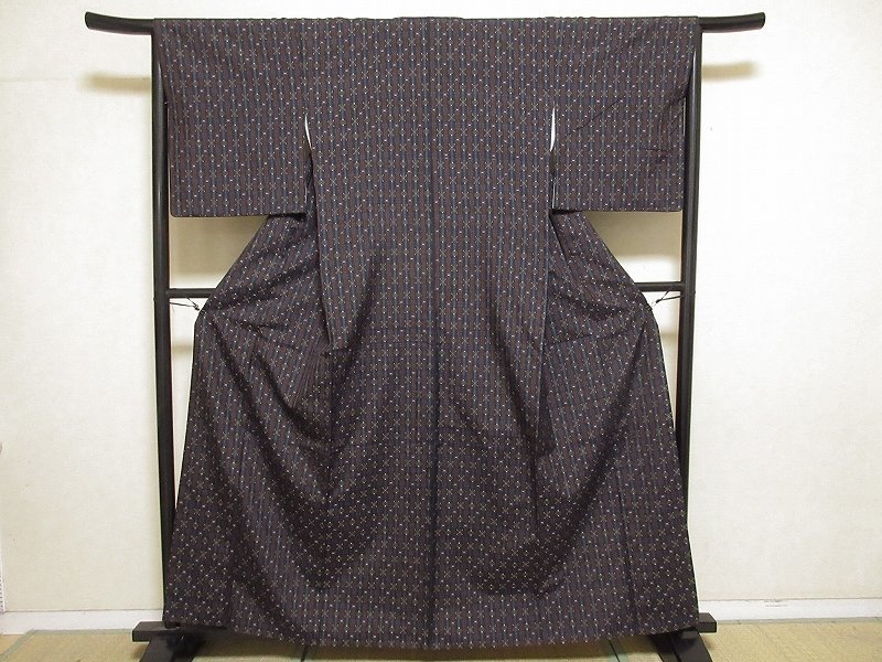  ドークブア 本場琉球 読谷山花織 黒茶紺 松坂屋扱い 極上の逸品 420(紬、お召)｜売買されたオークション情報、yahooの商品情報をアーカイブ公開 - オークファン その他