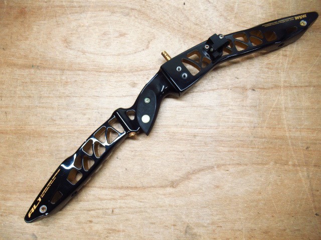 WIN&WIN ハンドル INNO AL1 25 LH ブラック アーチェリー シブヤ 