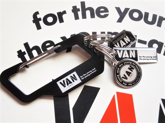  VAN JAC ヴァンヂャケット 限定アイテム カラビナ キーホルダー 丸VAN ナンバープレート 定番ロゴ チャーム / アイビーボーイ(広告、ノベルティグッズ)｜売買されたオークション情報、yahooの商 その他