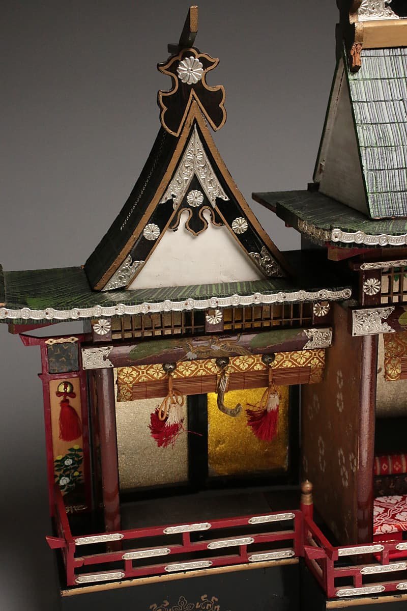 ZL042 時代物 雛道具 木造 菊唐草錺金具 牡丹唐草金蒔絵「雛御殿/御殿