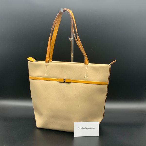 良品 Salvatore Ferragamo ヴァラ ハンドバッグ トートバッグ