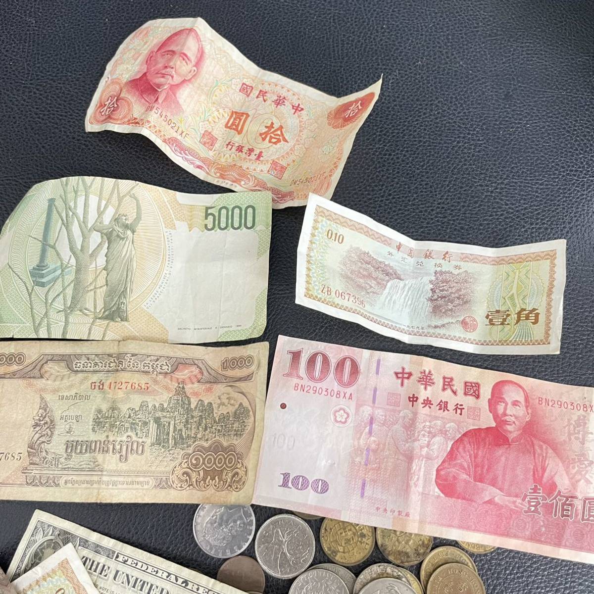 外国硬貨・紙幣海外コイン大量まとめて約1.4kgセット アメリカドル/中国/イタリア5000リラ/カンボジア/ベトナム/メキシコオリックス/カナダ  古銭 47j-12-2(貨幣)｜売買されたオークション まとめ 外国古銭 日本硬貨 旧貨幣