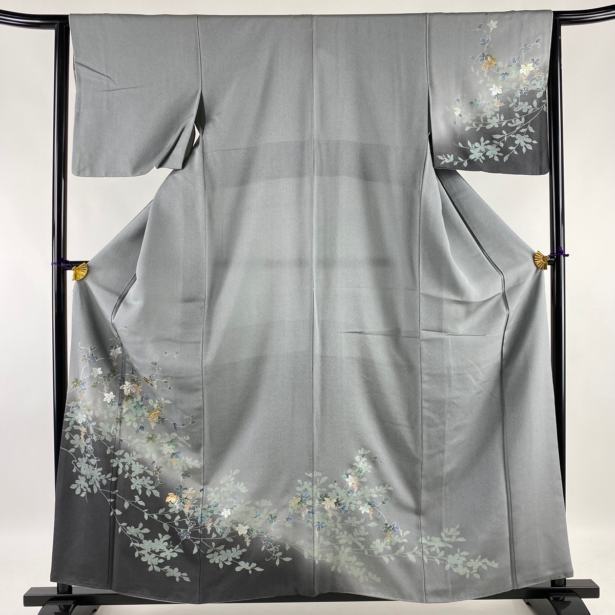  訪問着 名品 一つ紋 葉と実 シルエット 金糸 金銀彩 灰色 袷 159cm 64cm M 正絹(仕立て上がり)｜売買されたオークション情報、yahooの商品情報をアーカイブ公開 - オークファン 仕立て上がり